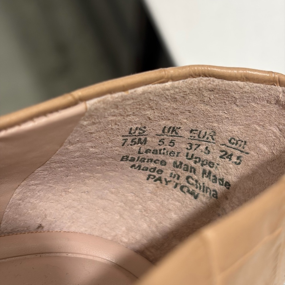 Preston & York Croc-Embossed Tan Heels - Picture 3 of 5
